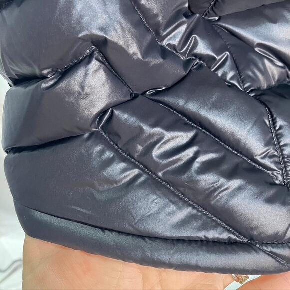 Bernardo Goose Down Puffer Vest Black Full Zip Womens Medium Full Zip Outdoor - Picture 13 of 16